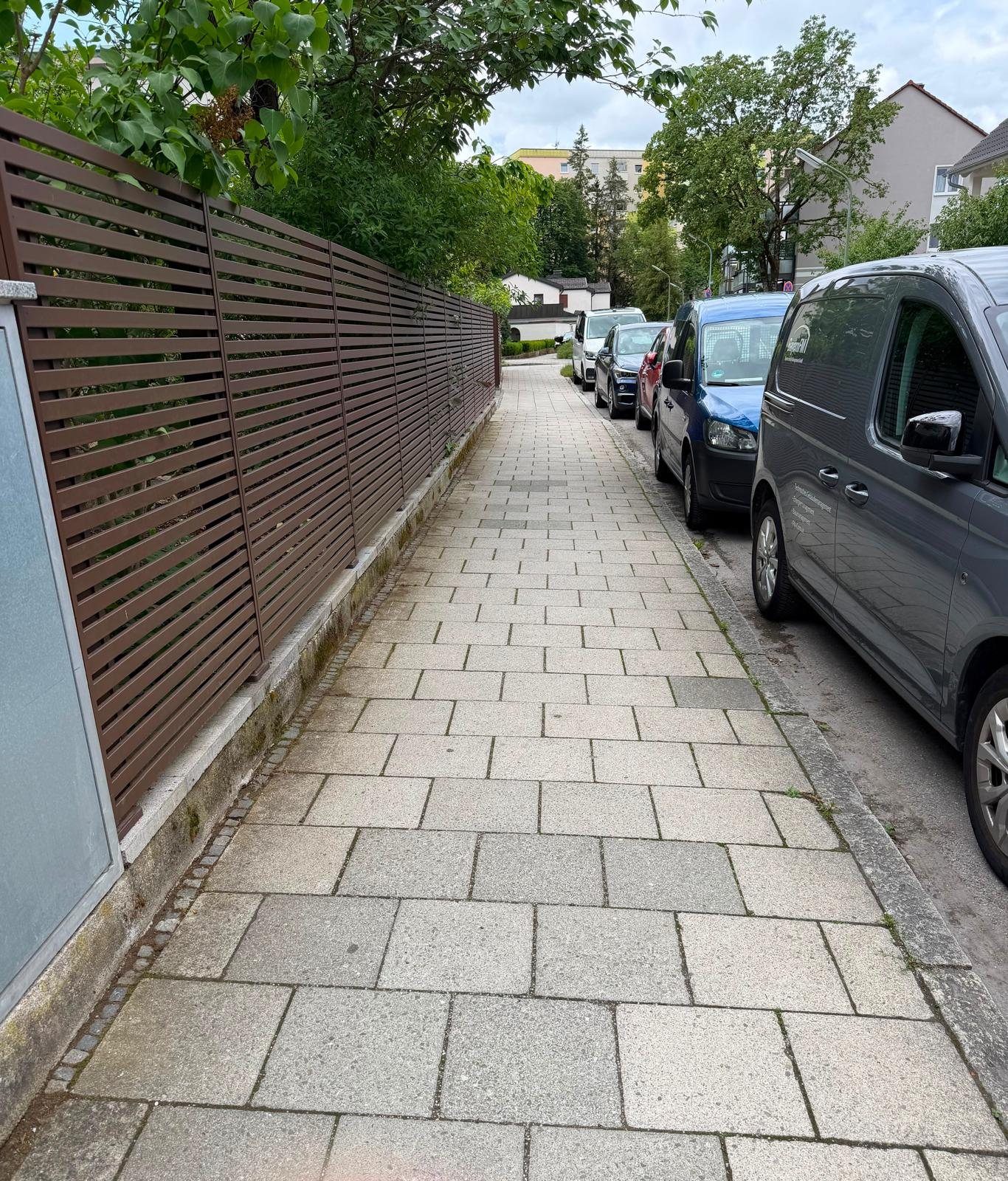 Gehweg nach der Reinigung